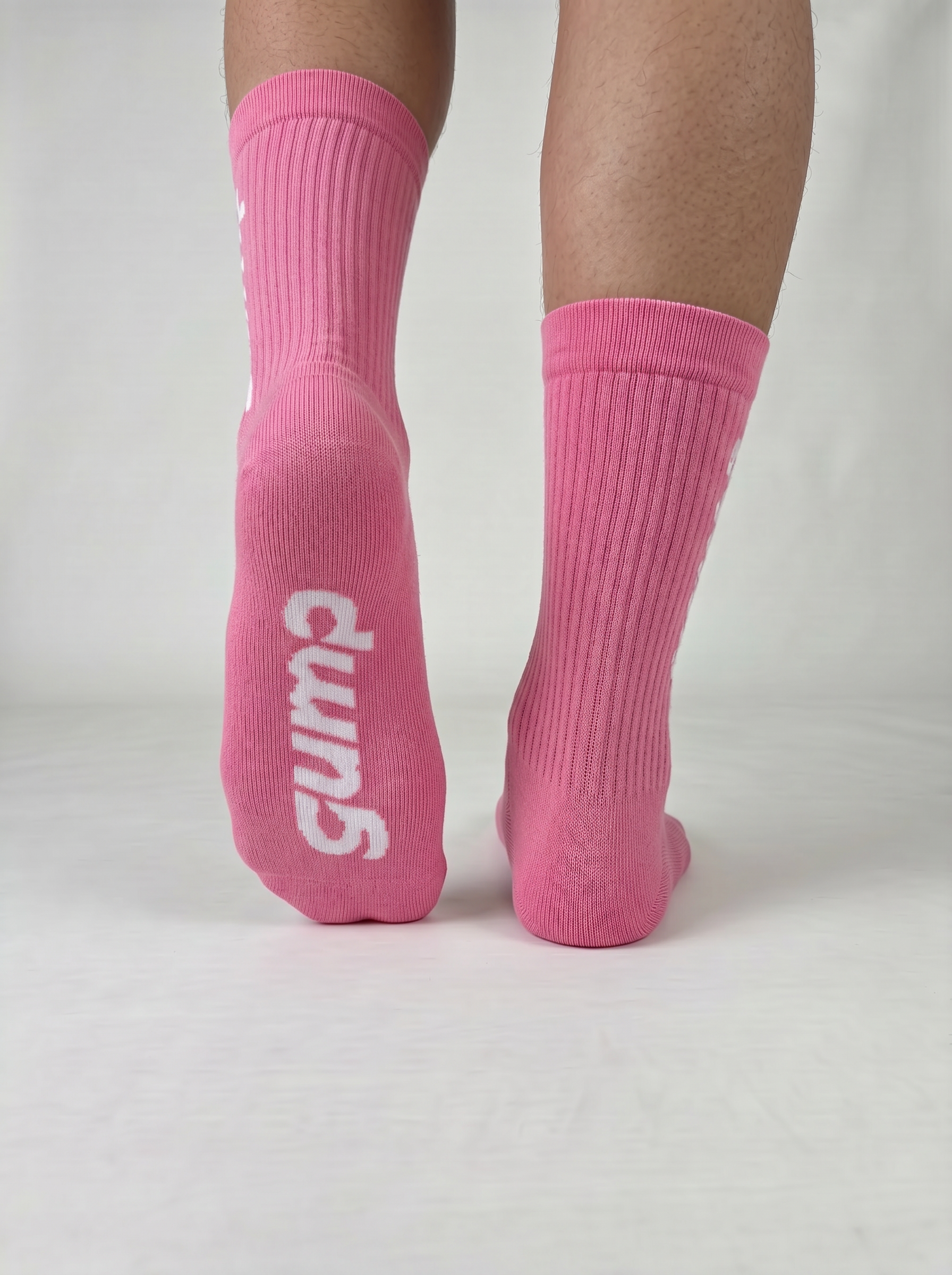 14:00:00 - Pink Pong